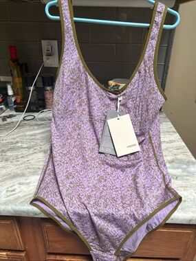 Icebreaker Queens Tank Womens M Base Layer Bodysuit Merino Wool  New